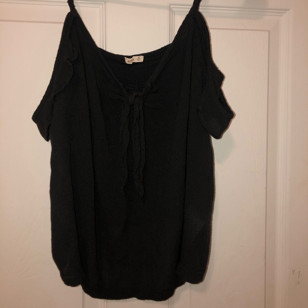 Black Hollister top